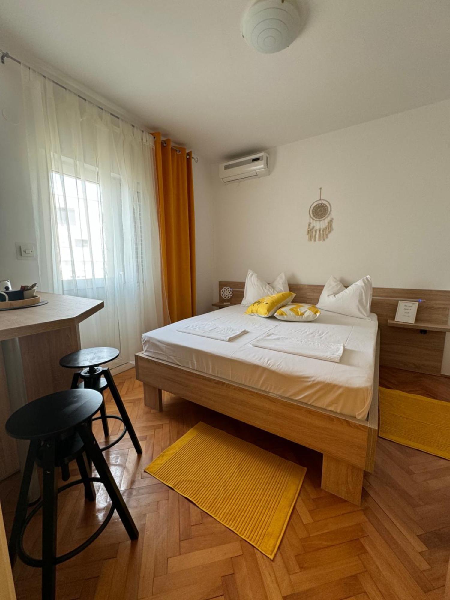 The Manzoni Family 4 Hotel Punat Exterior photo